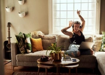 Ragazza e musica, Credit iStock Photo