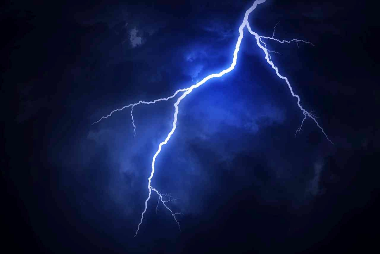 Elettricità, fulmine. Credits iStockPhoto